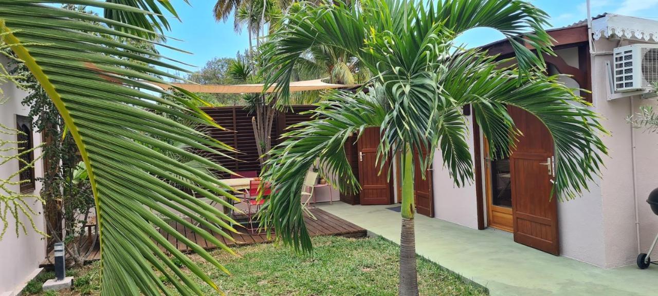 Bungalow De Charme Villa La Saline Le Bains Bagian luar foto